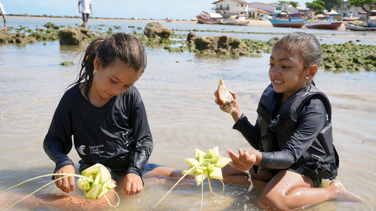 Como o Instituto Italo Ferreira tem transformado educação ambiental em impacto nas praias de Baía Formosa