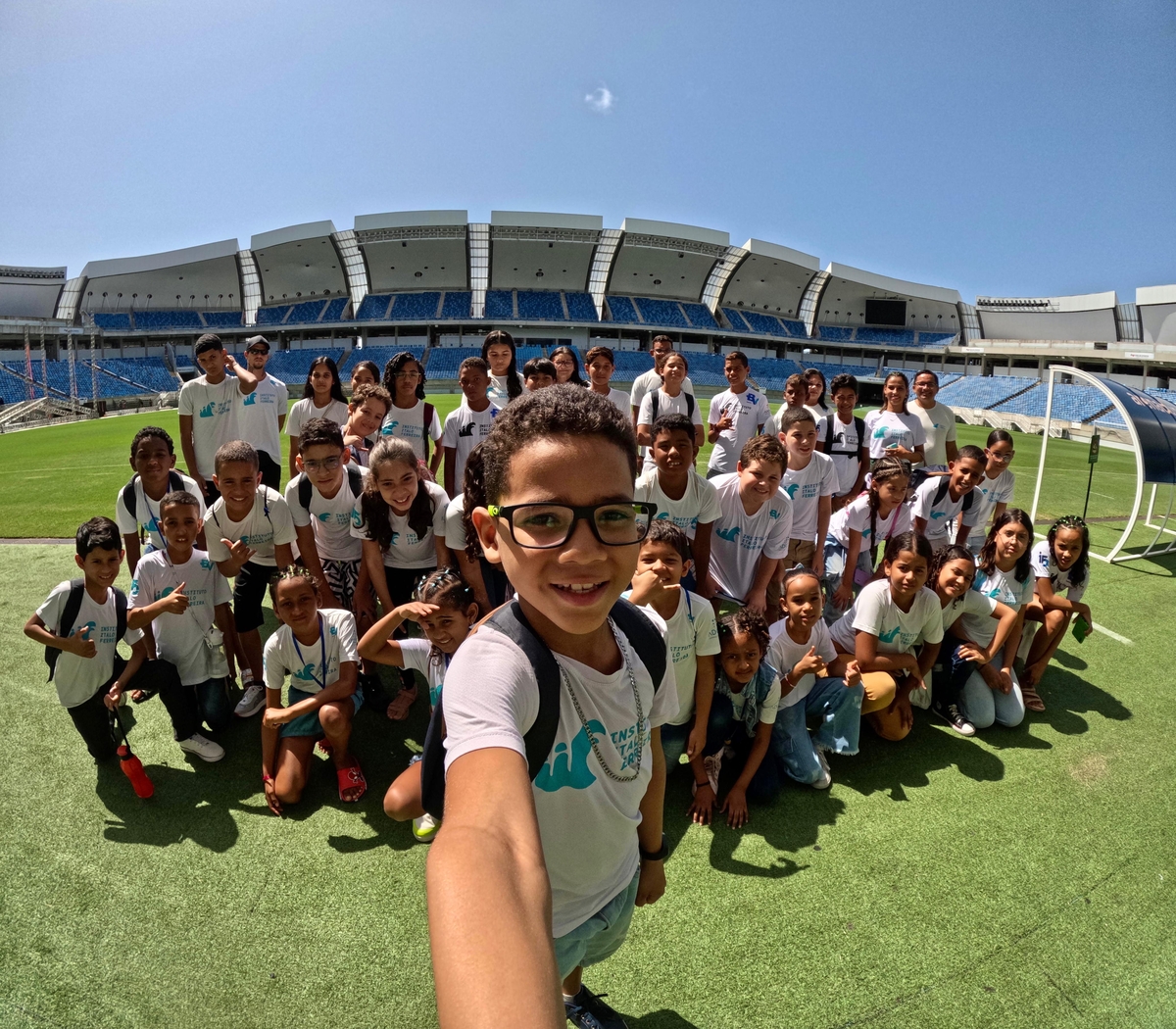 Alunos do Instituto Italo Ferreira conhecem a Arena das Dunas